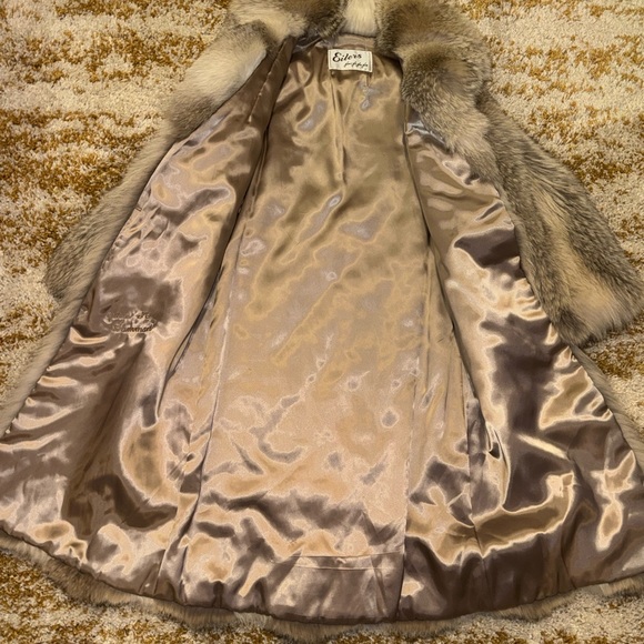 Vintage 1970’s Luxurious Full-Length Natural Coyote Fur Coat - Medium - Picture 7 of 9